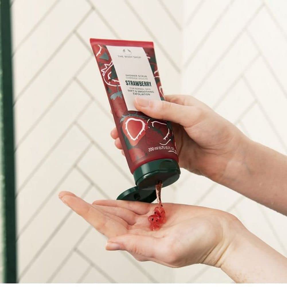 The Body Shop Strawberry Shower Scrub 200 Ml Exfoliating & Nourishing Body Cleanser Pack