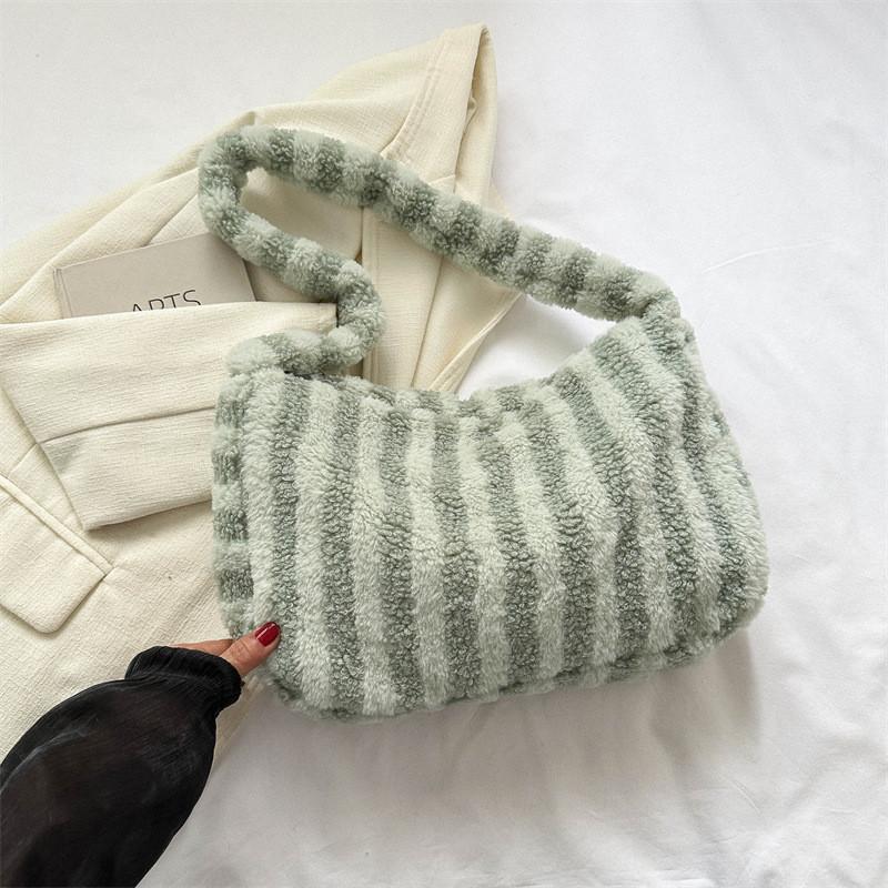 Trendy Soft Plush Shoulder Tote Bag For Women Ideal For Everyday Casual Use