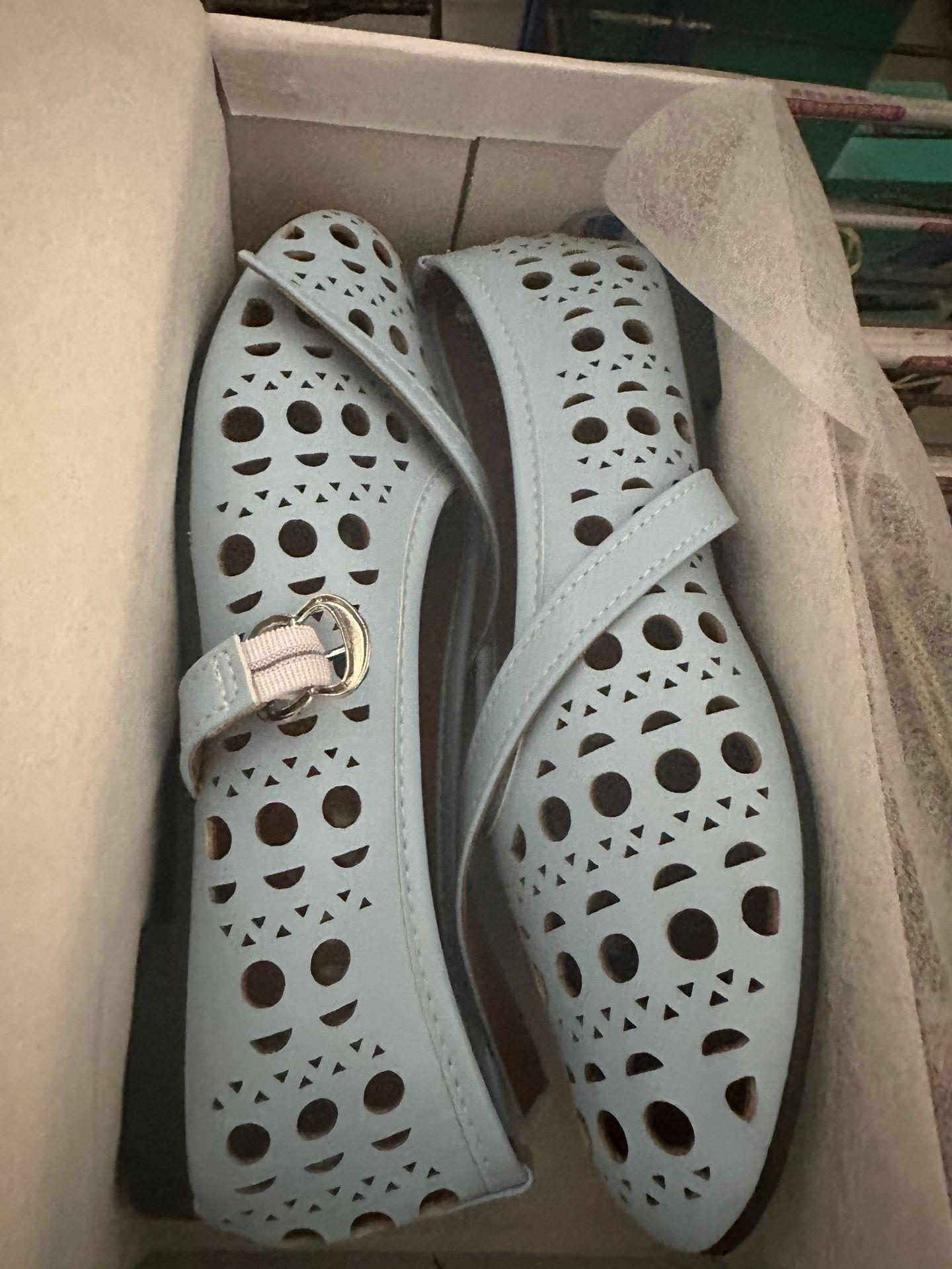 

Полые туфли-лодочки с мелким вырезом, женские летние новые балетки на мягкой подошве, однословные плоские сандалии 2025 40 синий