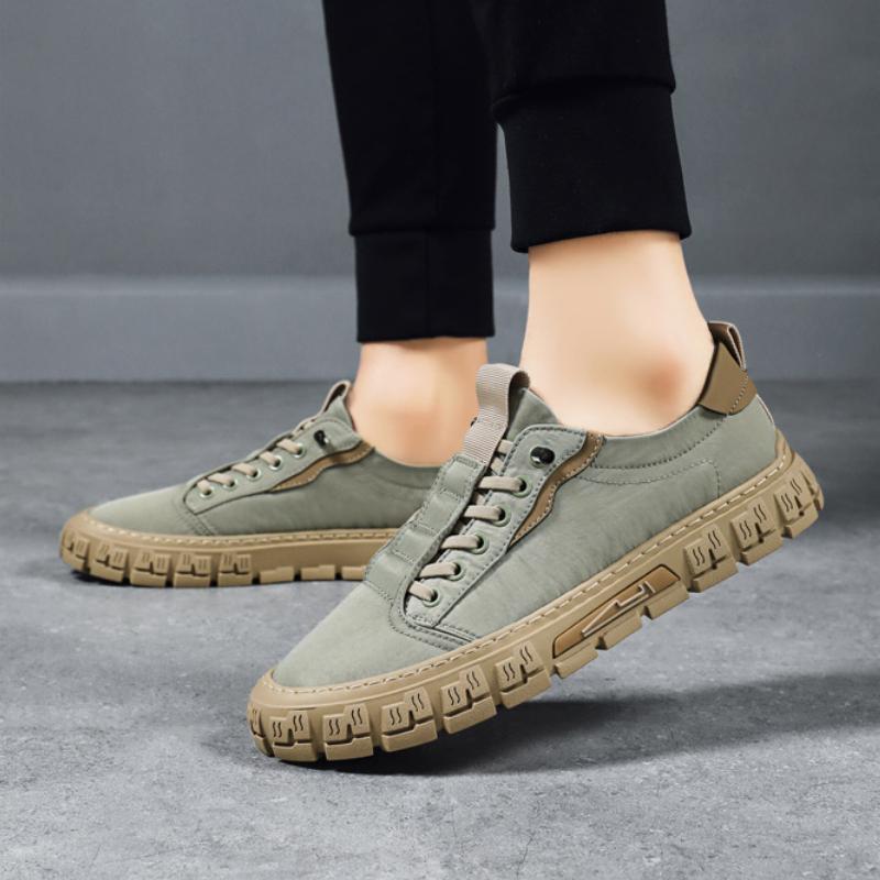 2025 New Men Canvas Shoes Brand Breathable Men Casual Shoes Fashion Comfortable Sneakers Platform Slip on Vulcanized Shoes Male