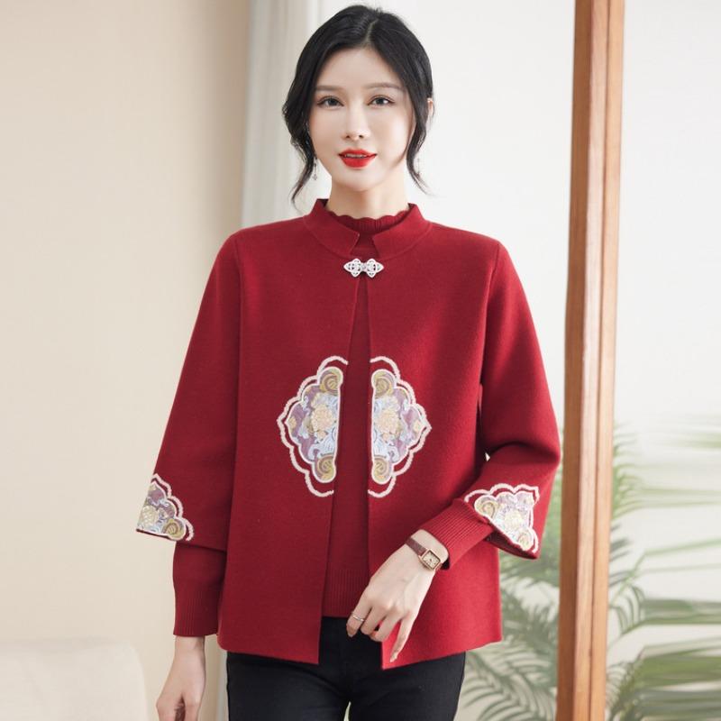 New mother spring clothes Chinese clothes red knitted two-piece set medium and old women's sweater year-old coat