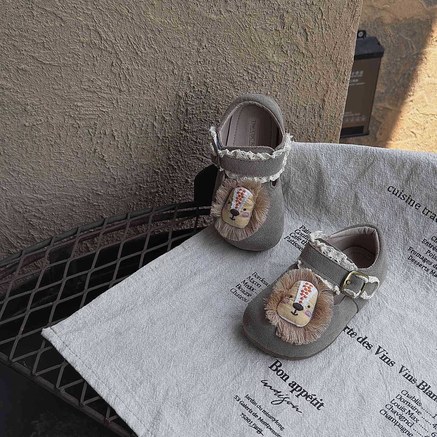 

XSHX ретро Бокен корейские одноклассники кожаный бархат липучка маленькие дети Вэньчжоу одноклассники мужчины и женщины стабильный и удобный 25