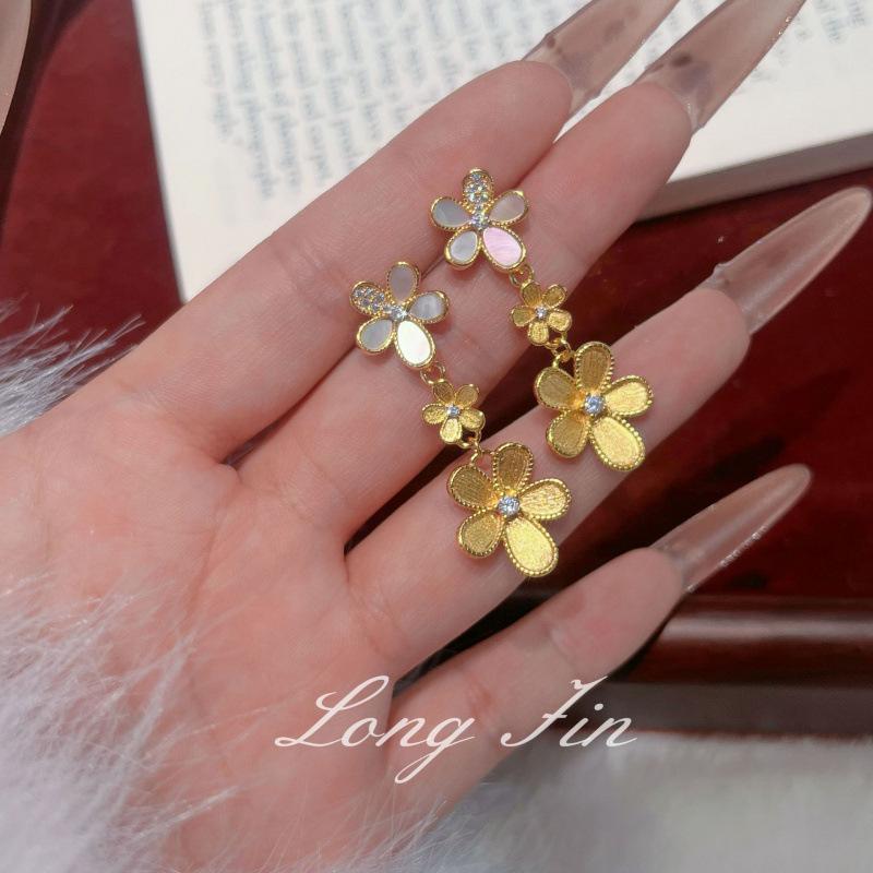 Italienisches Gebürstetes Handwerk Fünfblättrige Blume Fritillaria Ring, Ohrringe, Halskette, High-End Leichter Luxus Live-Übertragung, Einzelstück wird im Auftrag versendet.