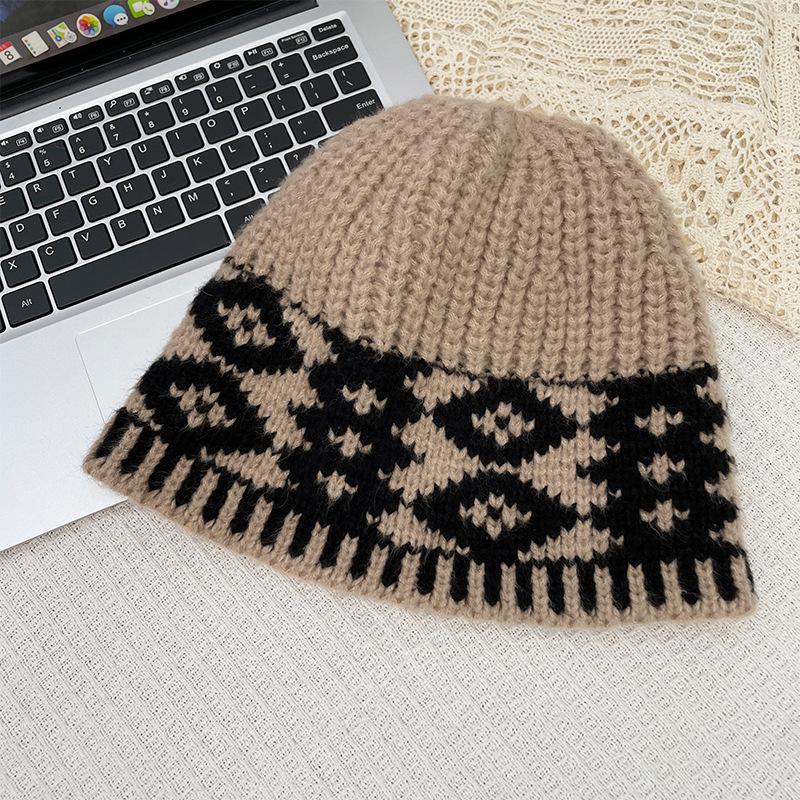 Niche designer retro plaid knitted hat children's autumn and winter new versatile warm ear protector wool hat