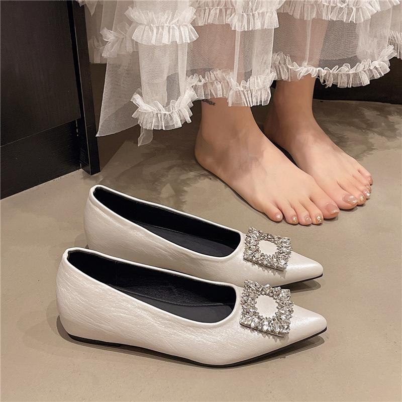 Inner Height Increase French Single Shoes Women's Shoes Spring and Autumn 2025 New Rhinestone Buckle Fairy Style with Skirt Temperament Ladyshoes