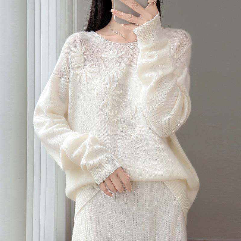 2026 Autumn/Winter Pure Wool Hand-Embroidered Women's Loose Sweater with Round Neck and Long Sleeves