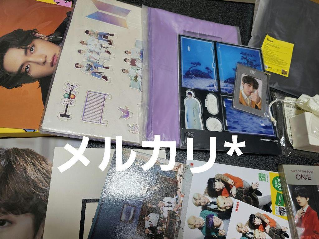 [USED] BTS Photo Cards, Trading Cards, Acrylic Stands, Badges, Flags
