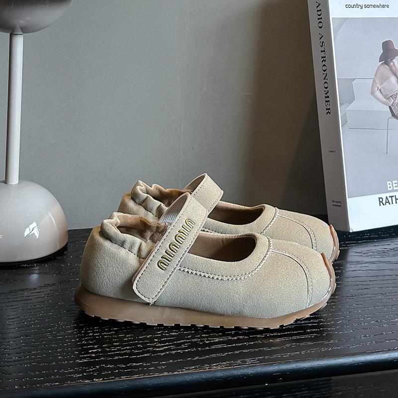 

Children s shoes 2025 spring women s models medium and small children s round head single shoes burst fashion flat shoes versatile retro Korean vers 23-25 yards FCL shot 30 pairs абрикосовый