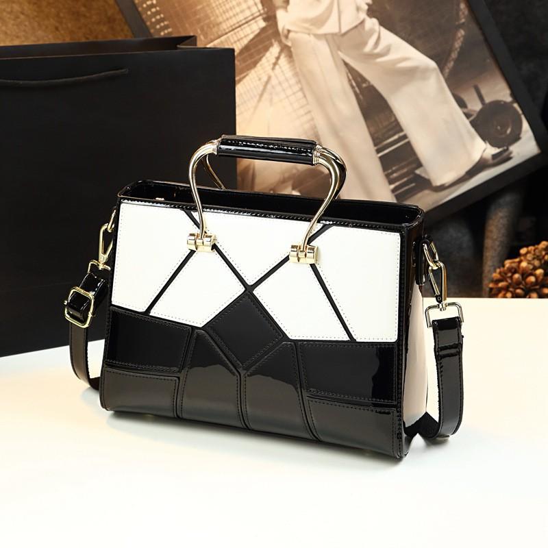 Mittlere Damen-Tragetasche in Ausführung - Crossbody-Schulterhandtasche mit Reißverschluss und Innentaschen