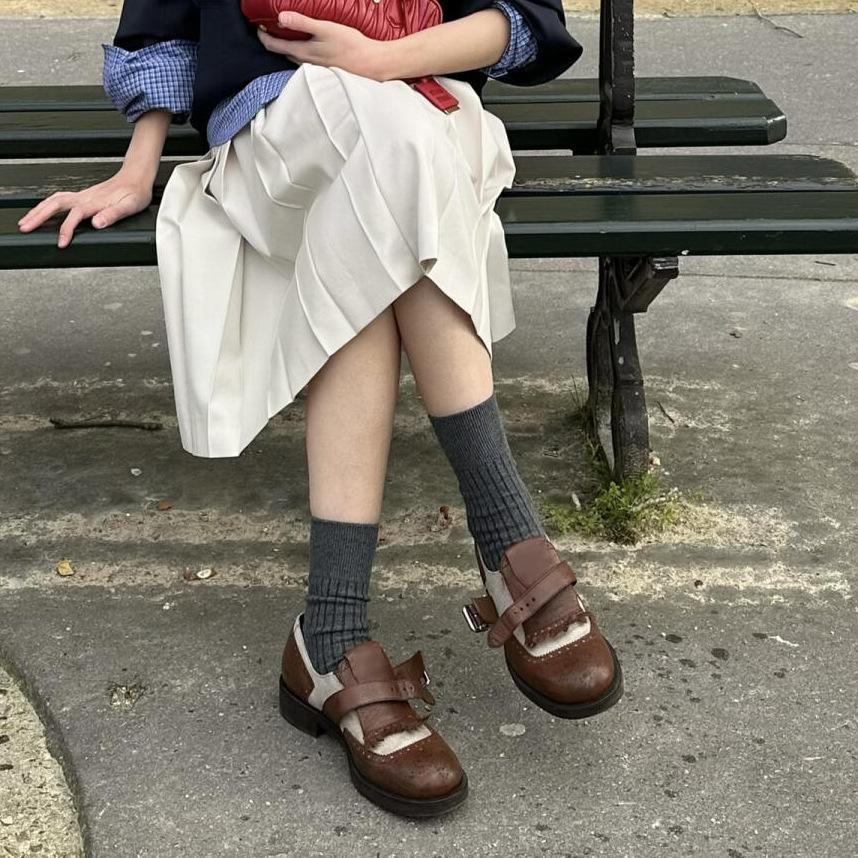 

Версия из овчины~ Британский стиль, кожаные туфли-лоферы с бахромой, на толстой подошве, женские осенние, на плоской подошве, одинарные 40 светло-коричневого