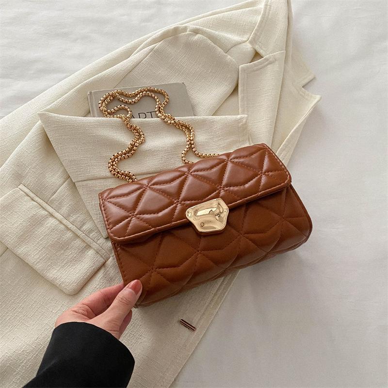 

This year s popular fashion Korean version of the versatile ins texture chain underarm bag 2025 spring new crossbody small square bag