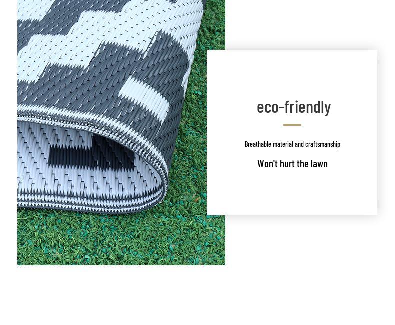 Feuchtigkeitsbeständige Schwarz-Weiß-Kreuz-Außenmatte für Wohnmobile und Camping – Langlebige, tragbare Hofplane