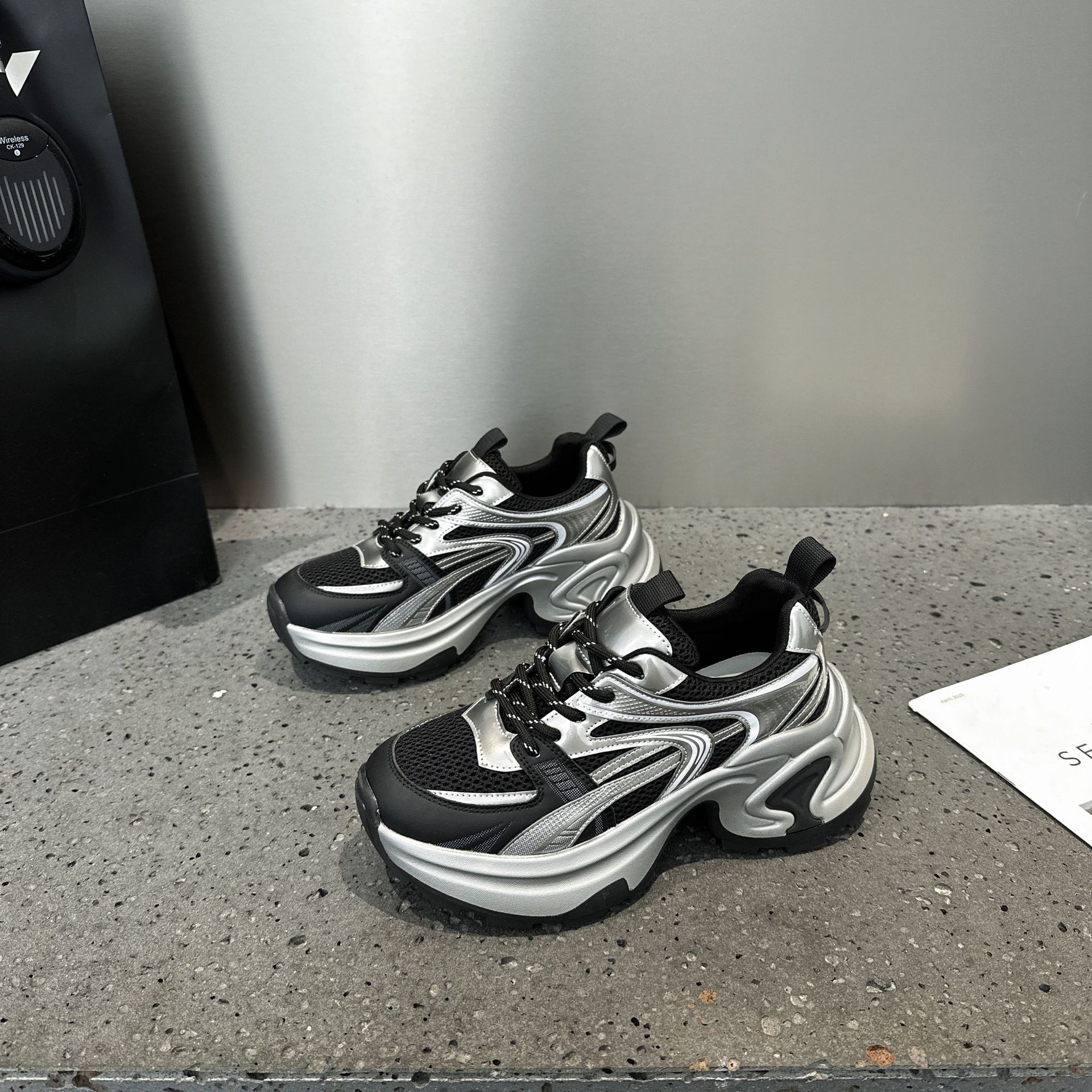 

Dad shoes women s new I sports style casual shoes platform mesh breathable running shoes 40 чорний