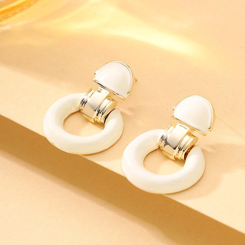 Hong Kong style niche personality fashion OL style dripping oil geometric round earrings light luxury simple high-end versatile earrings