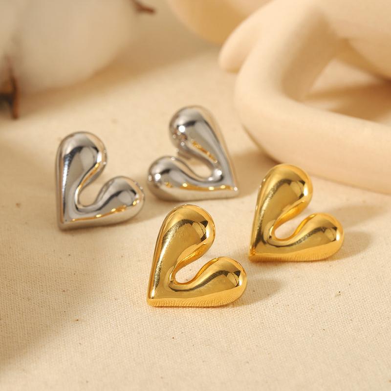 Trendy 18K Gold Plated Geometric Stud Earrings Classic Heart Shaped Hypoallergenic Stainless Steel Earrings Party Girl Jewelry