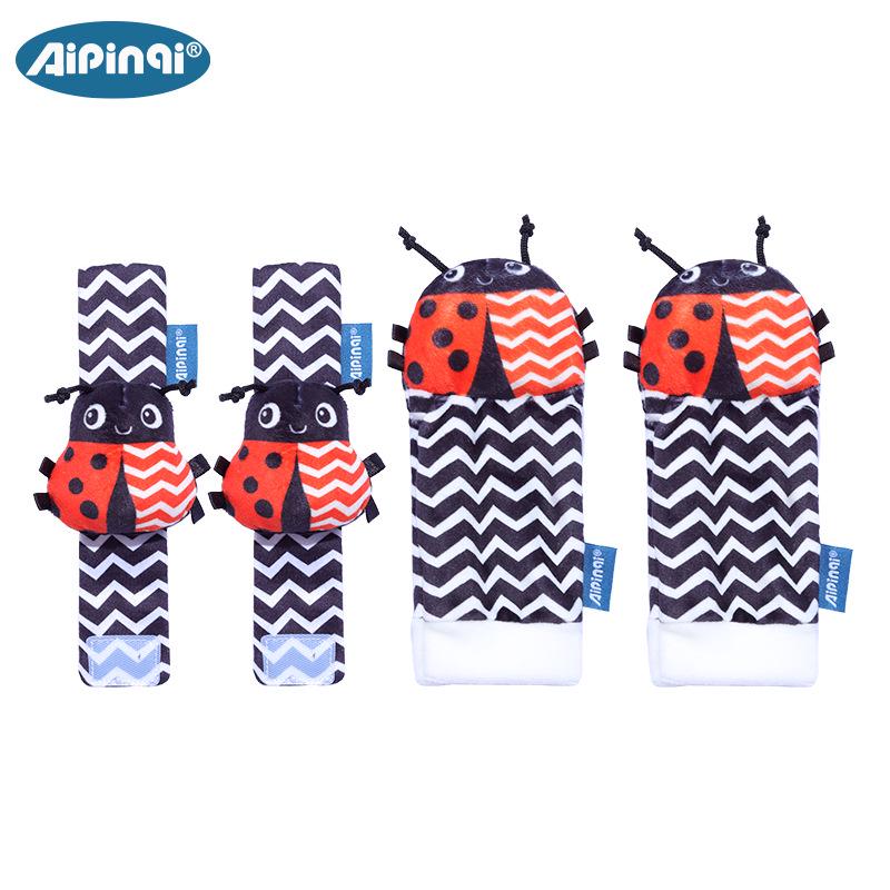 Aipinqi Baby Animal Wristband Toy with Rattle Socks (0-1 Year)