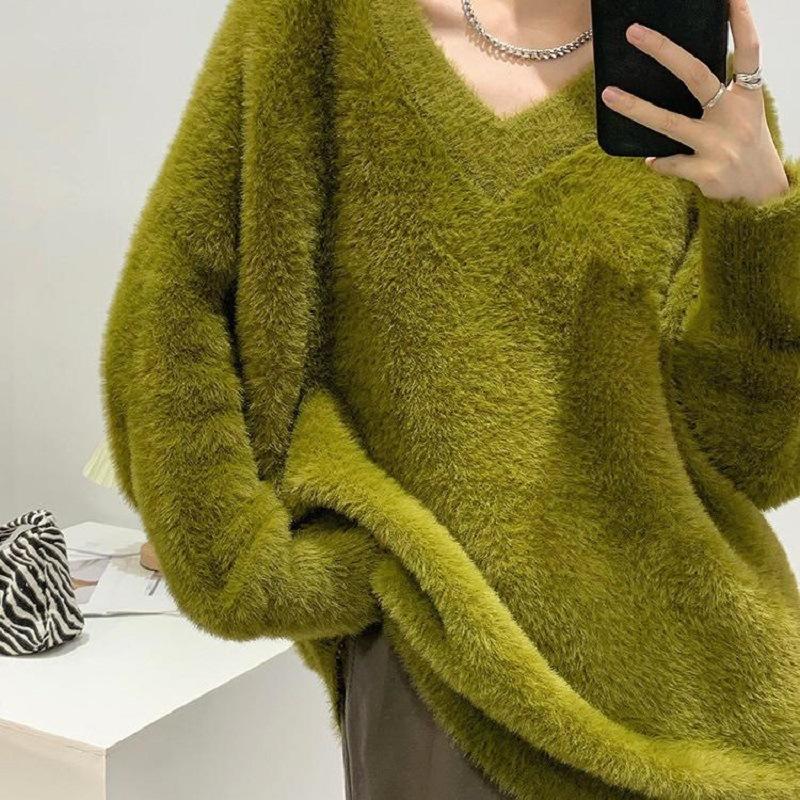 

Нежный однотонный пуловер свободного кроя в стиле ленивого ветра с V-образным вырезом, свитер из искусственного норкового флиса, женские осенне-зимние новые модели, выглядят стройно и модно 49-25 (average size) зелёный
