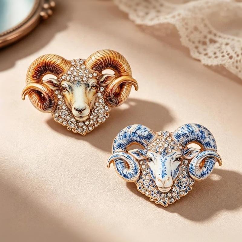1Pcs Unisex  Charming Year Of The Goat Zodiac Animal Party Brooch Pins Beautiful Goat Brooches For Women