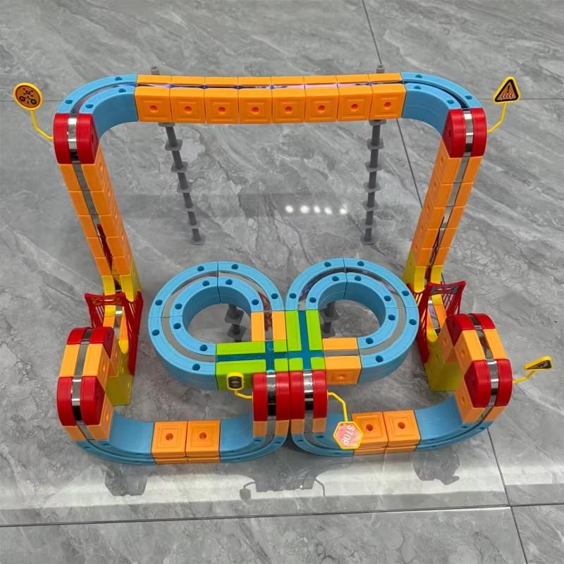 Diy Assembly Splicing Magnetic Track Train Set Versatile Building Tracks Magnetic Toy Train For Kids Non-Remote Rail Car Gift