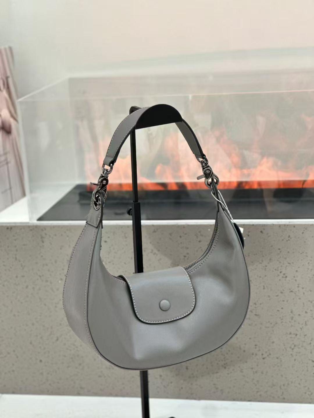 

One-shoulder Cross-body Bag Casual Fashionable Dumpling Genuine Leather Women s Niche All-matching Underarm Length: 25 cm, bottom width: 8 cm серый