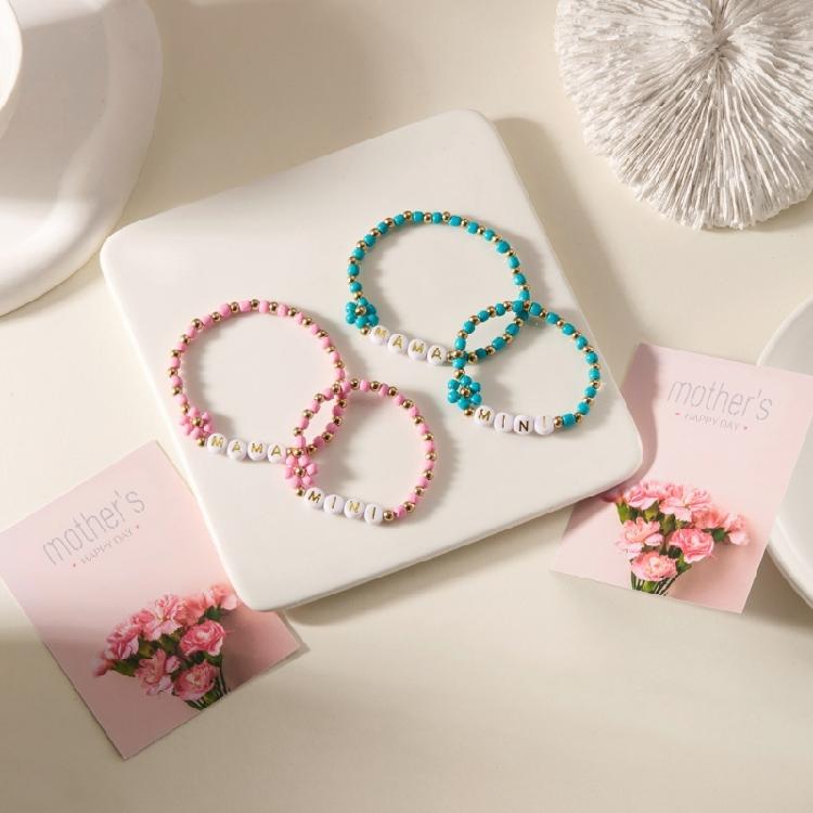 Pair Of Resin Beaded Bracelets Unique Wristband For Versatile Fashion Statements Heart Beaded Stackable Wrist Jewelry