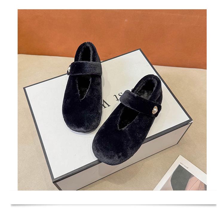 2025 Winter Girls' Furry Shoes: V-Neck Cotton Clogs with Fleece Lining, Soft Sole Moccasins, Warm Korean Style for Outdoor Wear