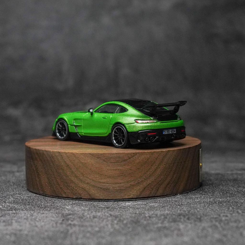 TW Tarmac 1:64 AMG GT Black Series Druckgussmodellautos
