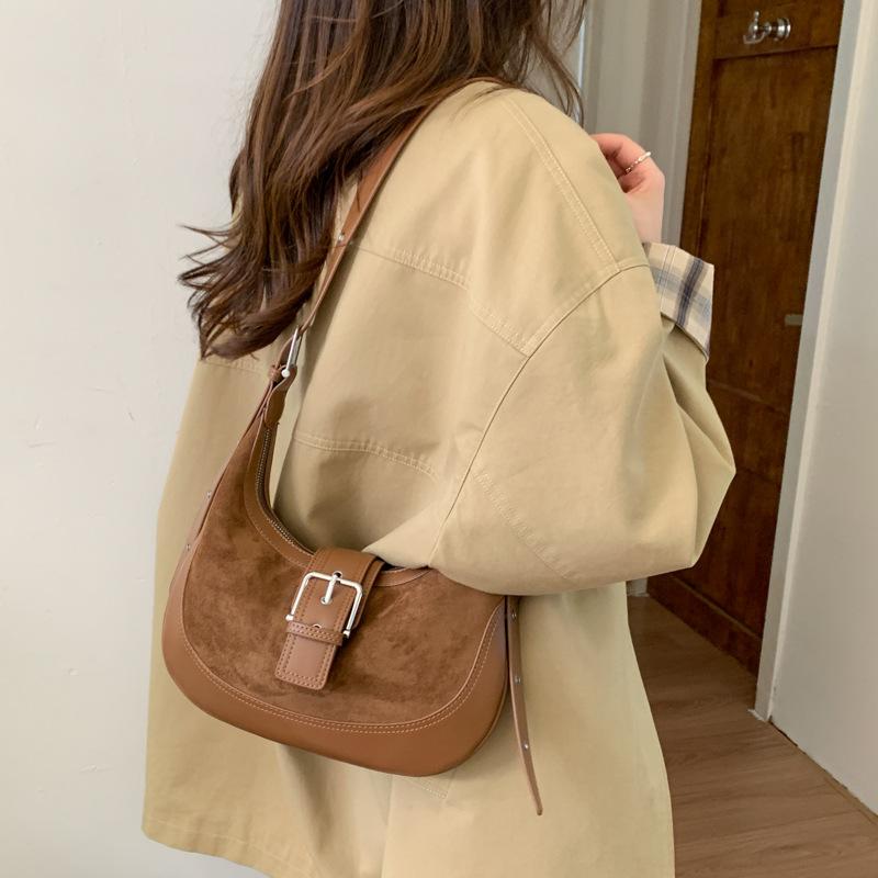 Casual retro suede bag 2025 new commuter large capacity women's shoulder underarm bag versatile messenger bag