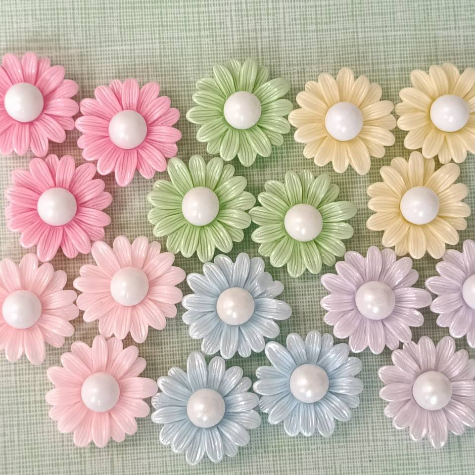 26mm Flower Daisy Cabochons Resin Flower Charms Slime Charms Flatback Cabochons Embellishment Hair Clips Shoes Charm 26mm-100pcs/bag