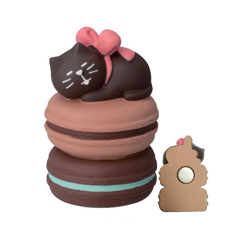 Japanese Cat Magnet: Cute Resin Sticker & Message Clip Toy for Refrigerator Decor