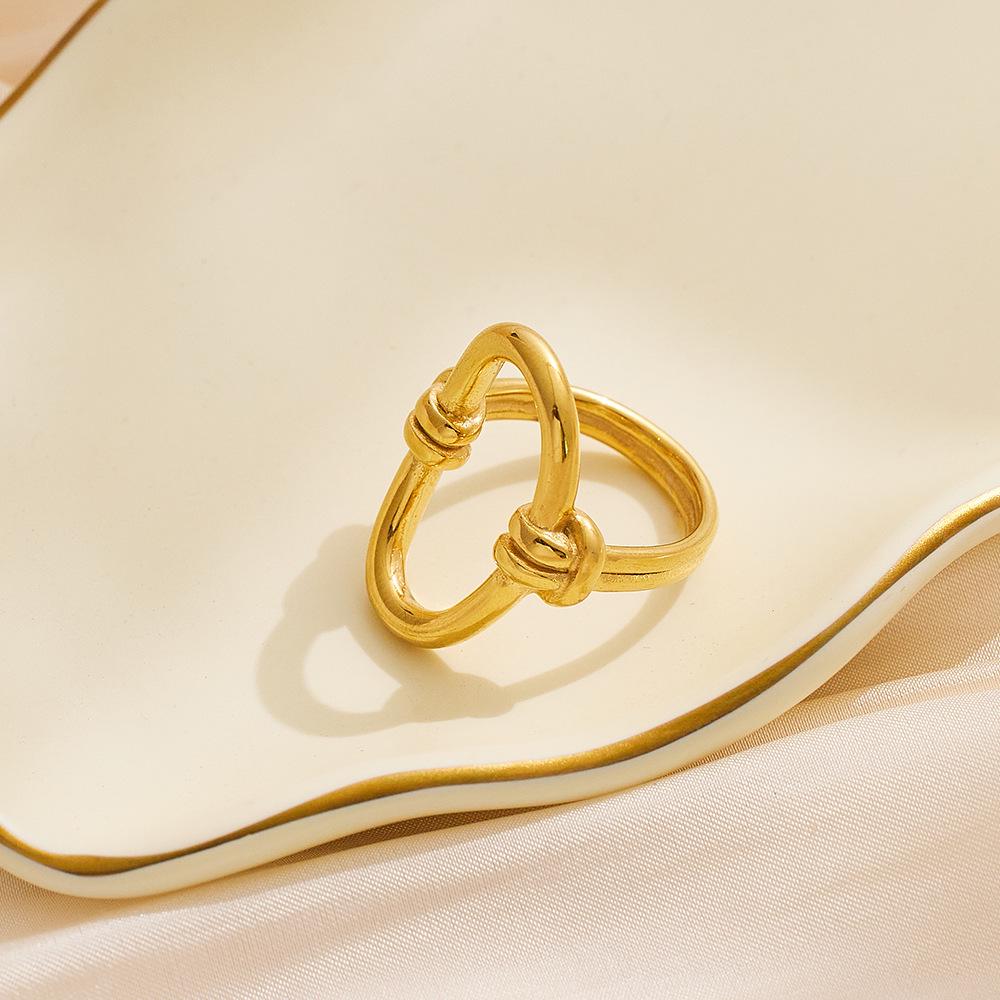 Elegant Vintage Pearl & Zircon Ring for Women - Versatile Niche Design Jewelry