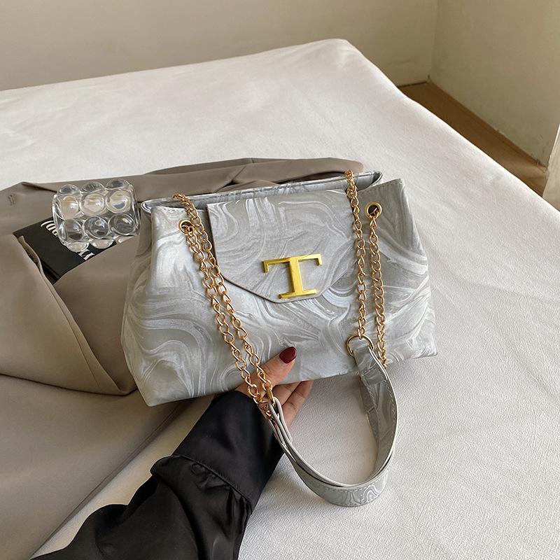 

Simple casual bag women s 2024 summer new simple fashion large capacity tote bag fashion shoulder messenger bag срібний