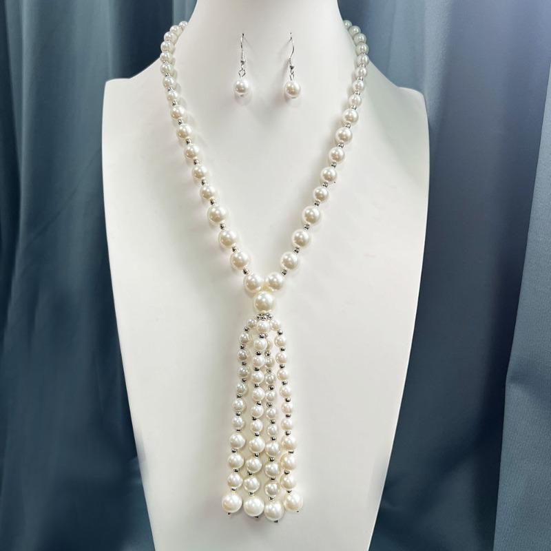 

European and American French retro imitation Shijia pearl long necklace femininity sweater chain versatile light luxury high-end accessories