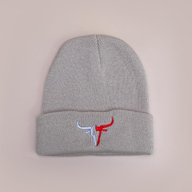 Simple Bull Head Embroidery Hip-Hop Knitted Hat For Men And Women To Keep Warm And Cool Street Pullover Hat
