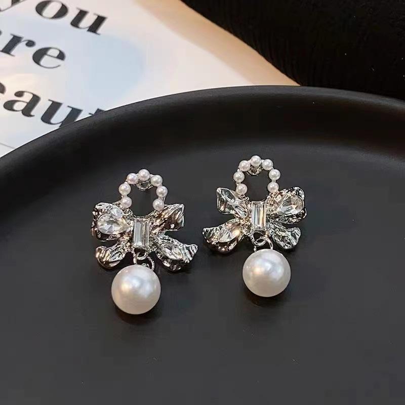 

Изысканные серьги с жемчугом в форме банта Новые универсальные серьги высокого класса