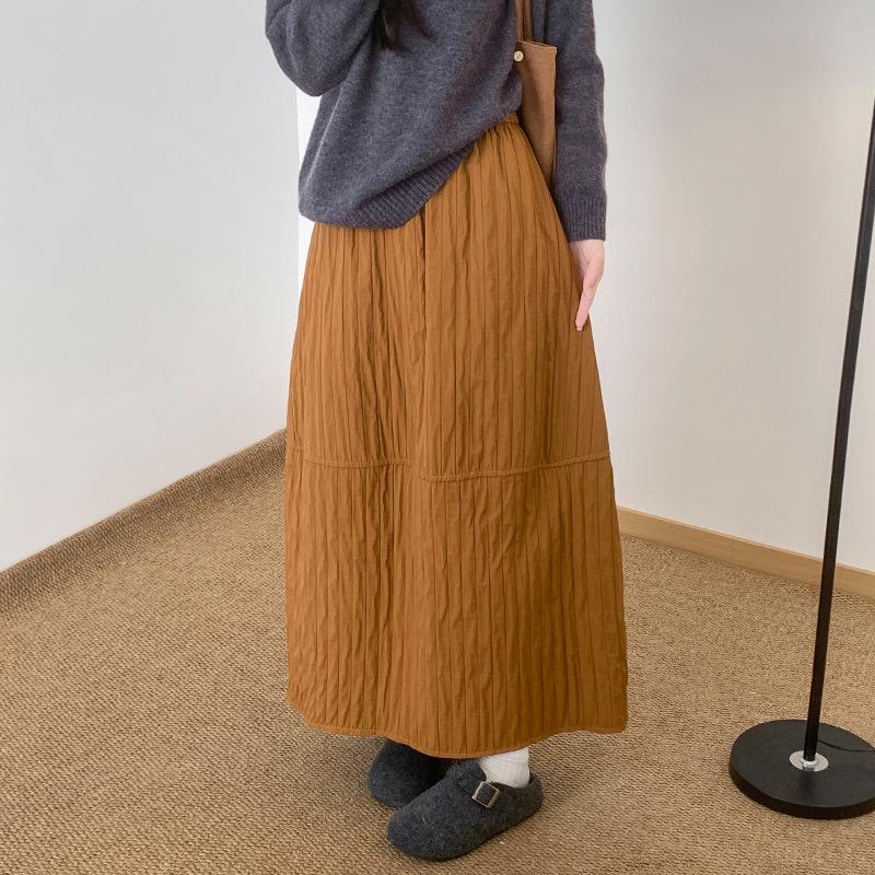 Women's Japanese Retro 3D Textured Quilted A-Line Midi Skirt for Autumn/Winter.