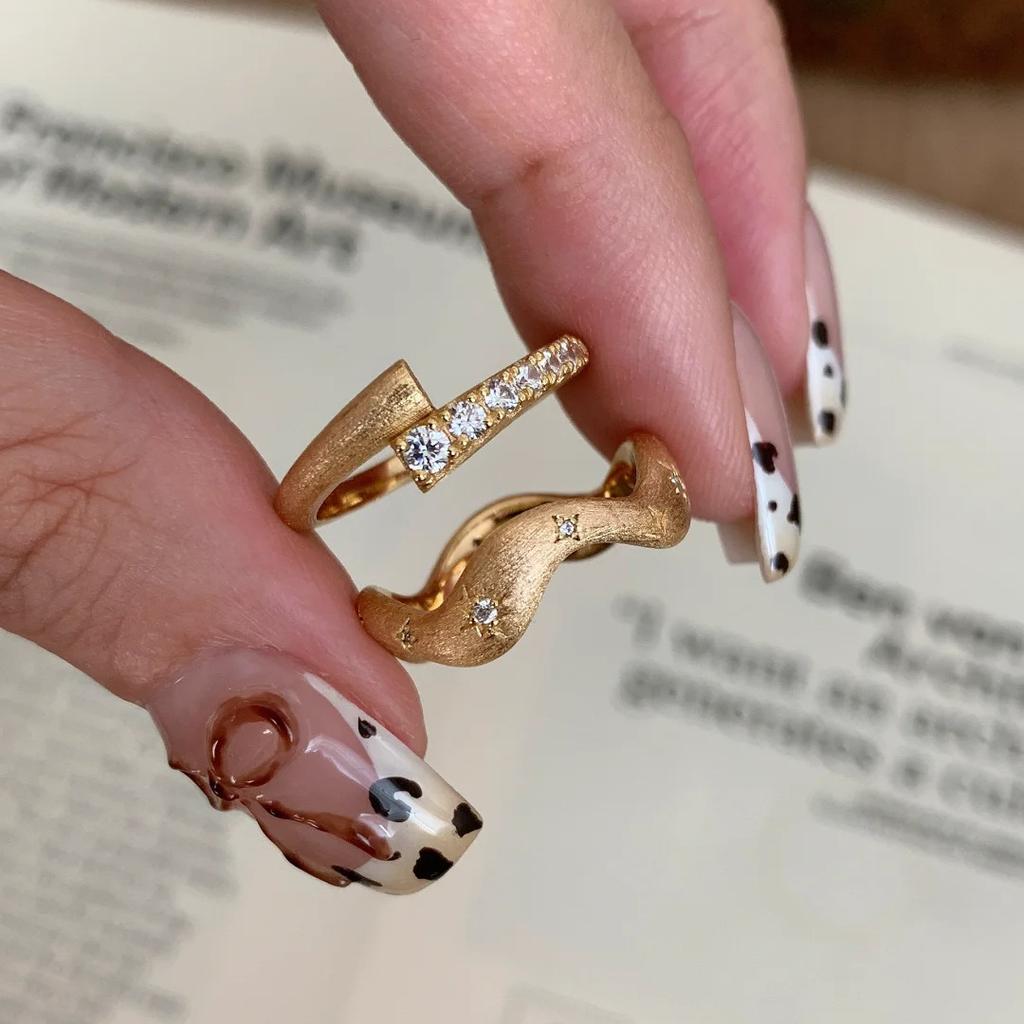 French Retro Star Weaving Dream Star Brushed Ring Simple Niche Unique Staggered Star Track Row Ring Ring