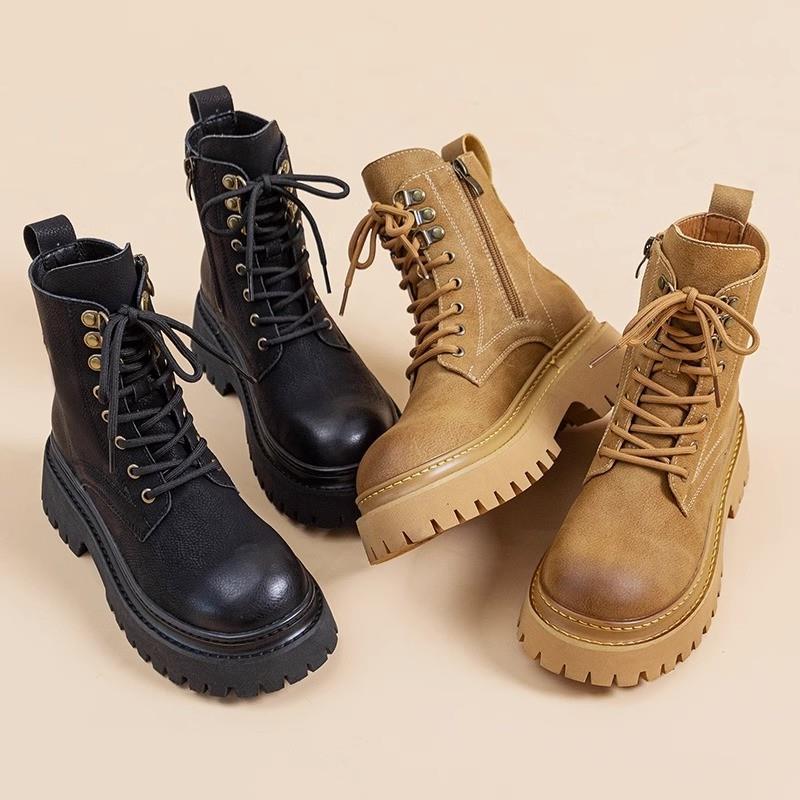 Boots British style retro locomotive Martin boots women's thick-soled feet show new spring and autumn rhubarb small red blue fly fashion and leisure