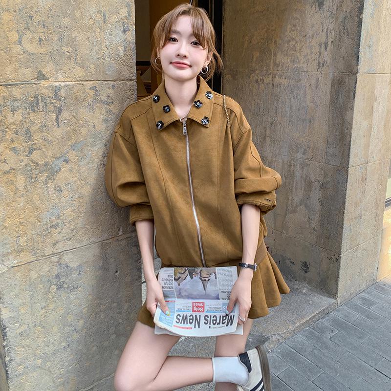 

Женский комплект из двух предметов «Ранняя осень»: Стильная цветочная куртка и юбка XL хаки