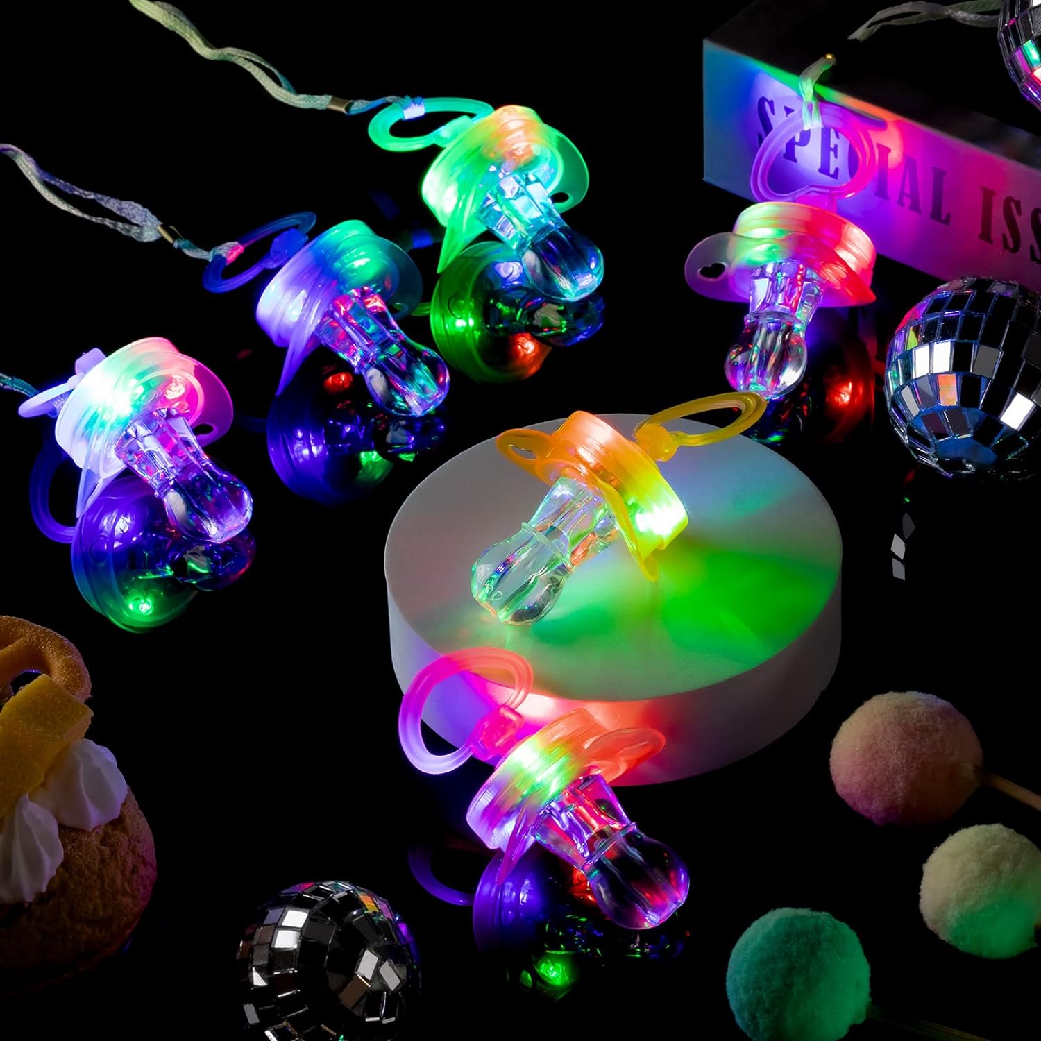

10/30 шт. Светящаяся LED соска-кулон, мигающая соска-свисток, светящаяся в темноте для Хэллоуина, Рождества, KTV, концерта, дня рождения 10pcs
