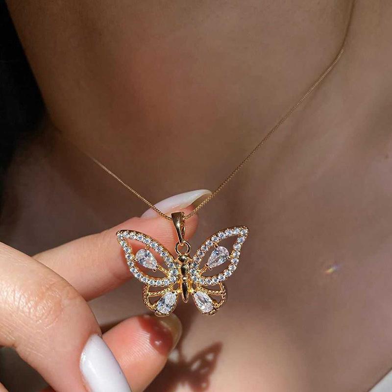 

Versatile butterfly necklace new jewelry women s exaggerated alloy diamond pendant niche design collarbone chain
