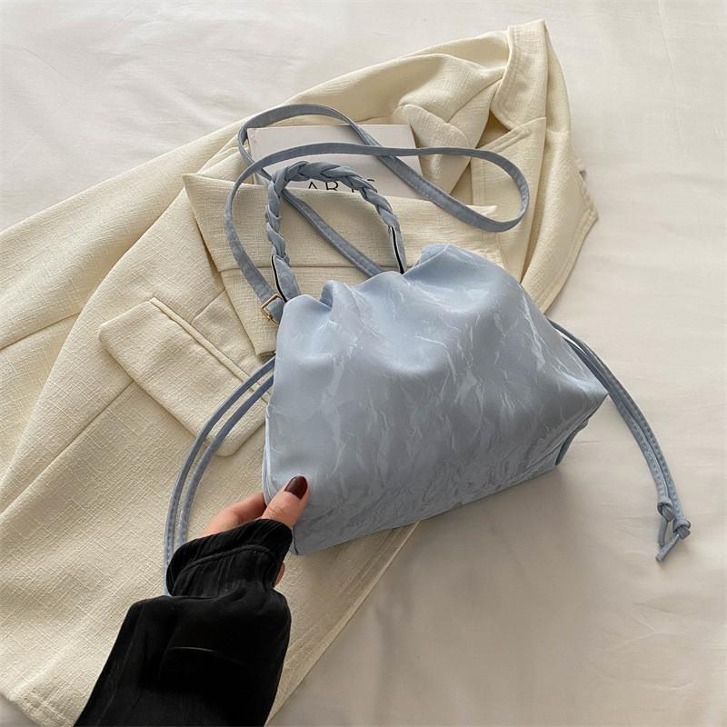 

Chic Street Style Bucket Bag For Women In Trendy Colors Black White Pink Blue Ideal For Everyday Outfits синій