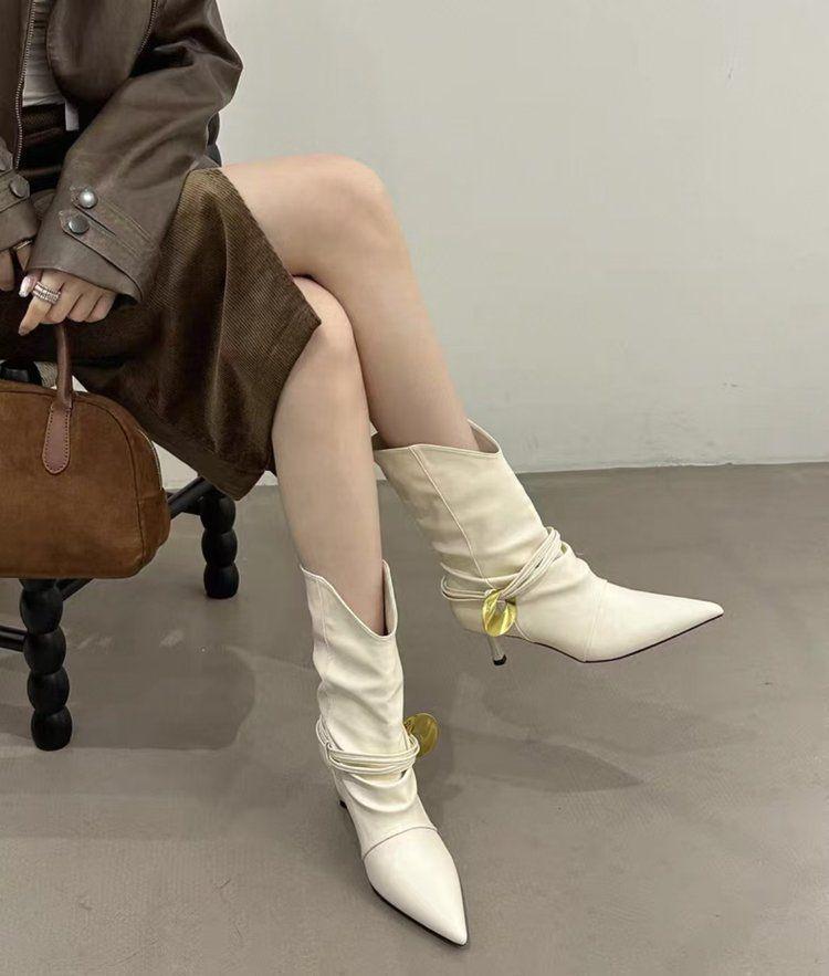 Koreanische Retro Spitzstiefel: Wildleder Stiletto Mid-Calf mit Metallschnalle, Herbst/Winter Kollektion 2025