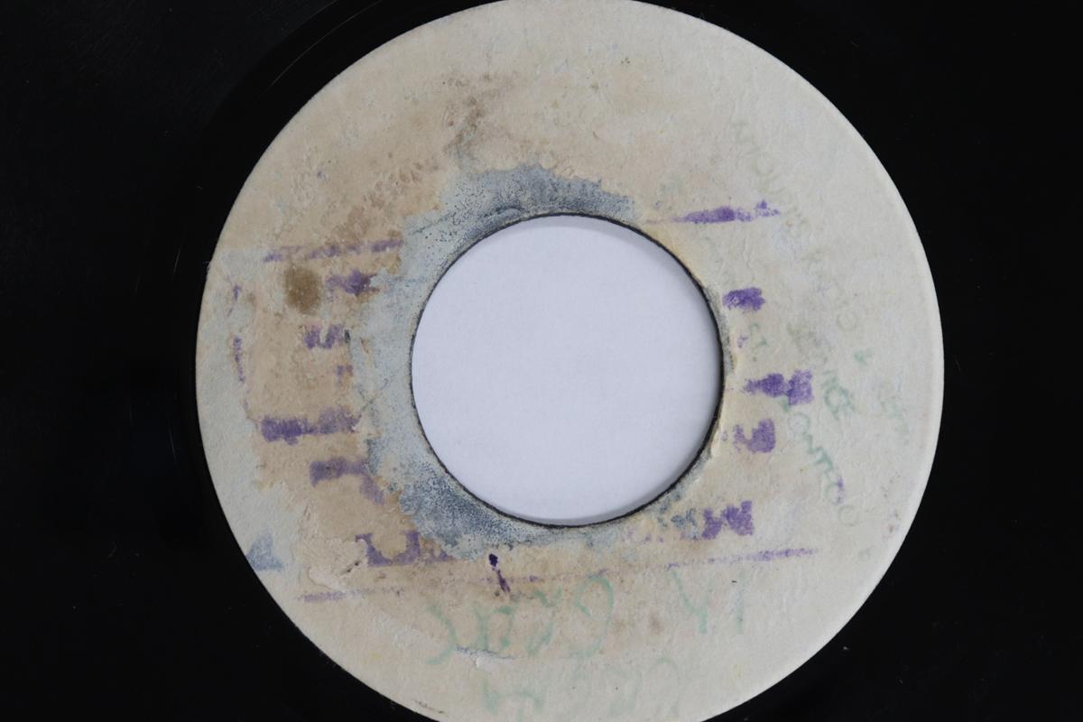 

7-дюймовая пластинка ROLAND ALPHONSO ROY RICHARDS Regay In The Grass Get Smart НЕТ COXSONE RECORD 1968 Ямайка Регги Ска Даб Б/У