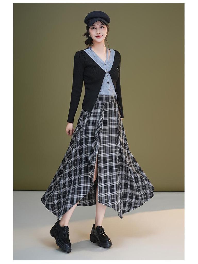 Autumn 2025 High-Waisted Irregular Black & White Plaid Skirt for Women