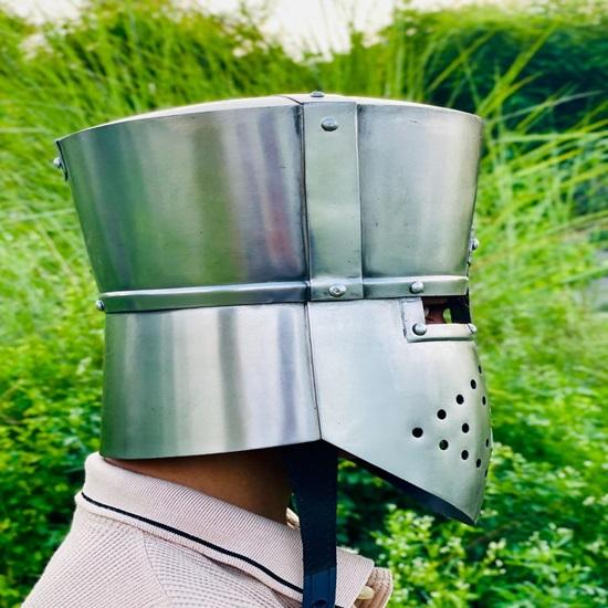 Solaire Crusader Helmet  Medieval Knight Great Helm Dark Souls Inspired Armor Helmet for Cosplay, LARP  Collectors  Best Gift For Him