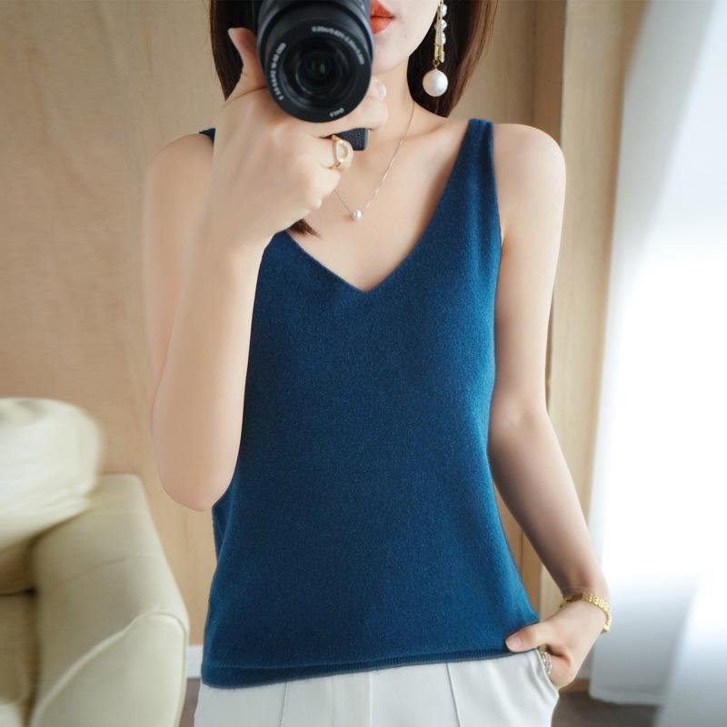 2024 Spring/Summer Women's V-Neck Knit Camisole: Slim, Sleeveless, Versatile Base Layer