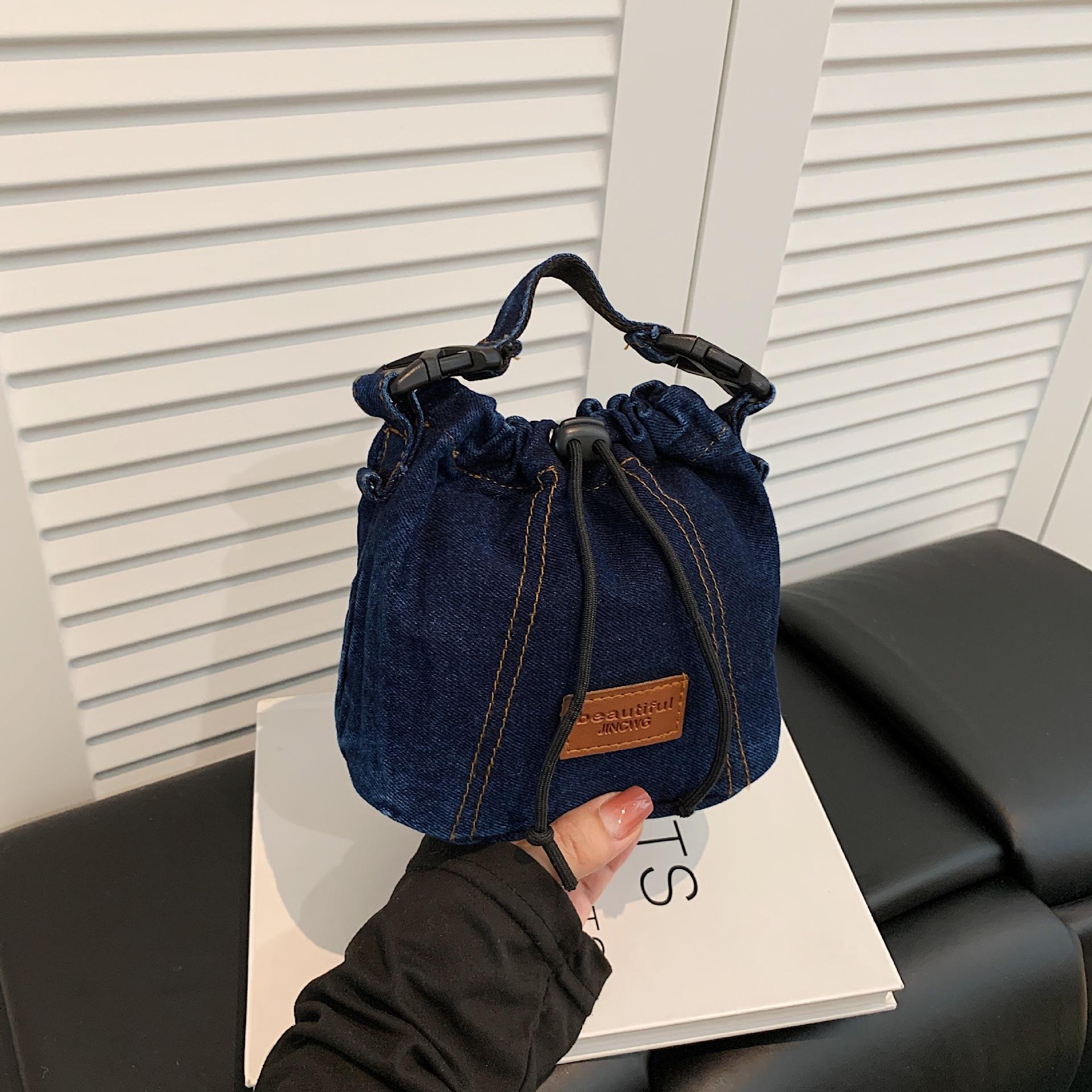 

2025 niche design Korean style denim fashion simple versatile commuting shopping tote shoulder bucket bag women темно-синього кольору
