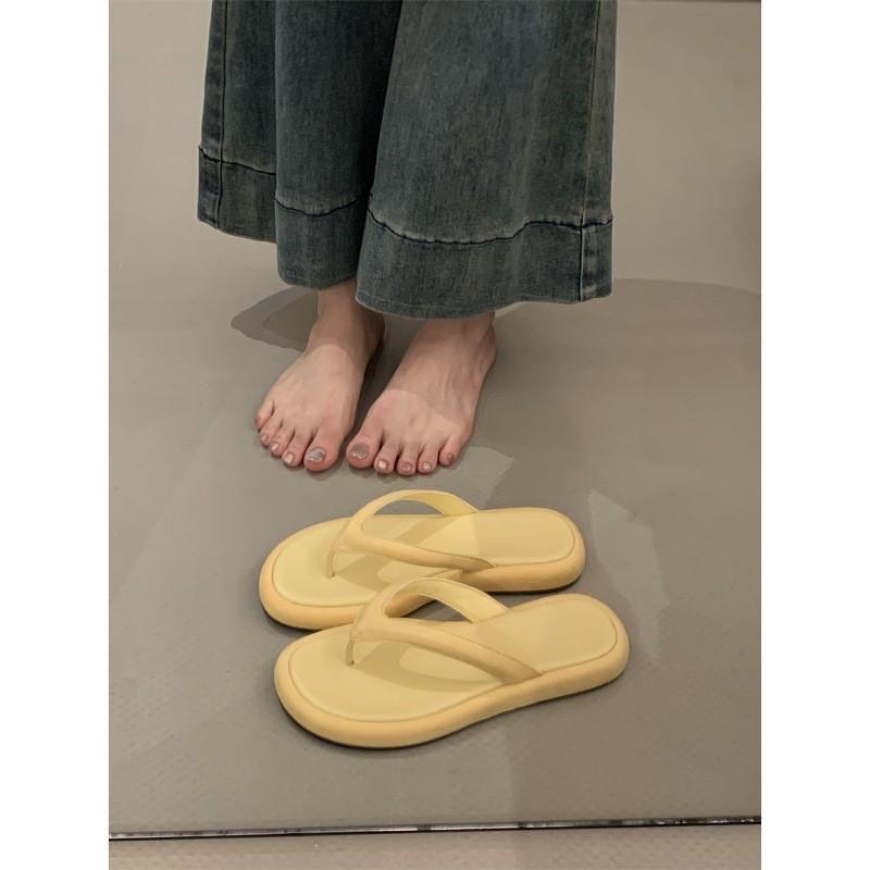 Korean version of simple and versatile slippers outer wear summer new flat-bottomed casual toe sandals fashion slippers women's beach shoes