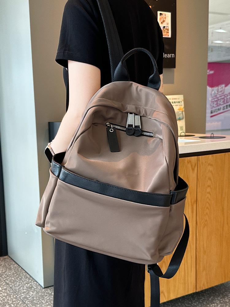 Women's Trendy Large Capacity Commuter Backpack - 2025 Autumn/Winter Collection